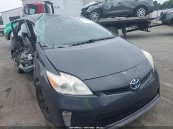  Salvage Toyota Prius