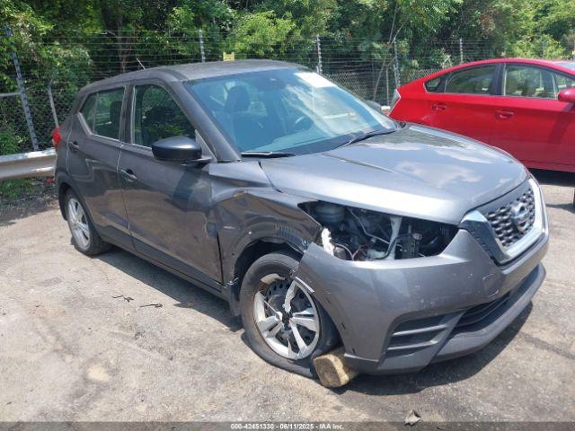  Salvage Nissan Kicks