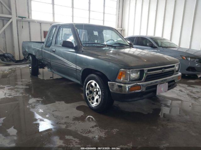  Salvage Toyota Pickup