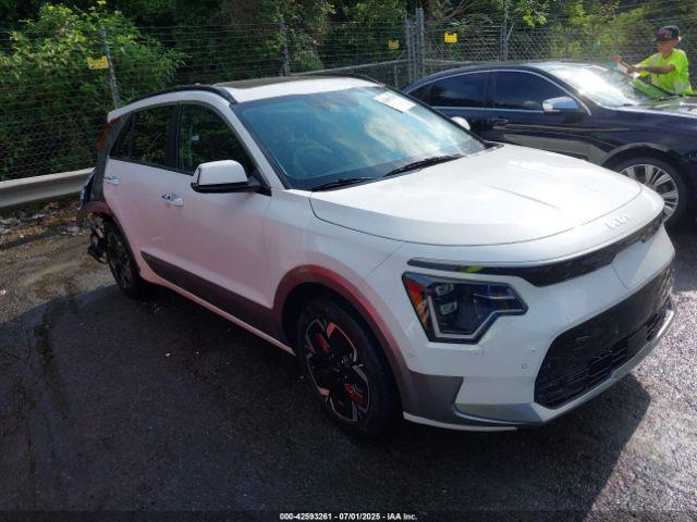  Salvage Kia Niro