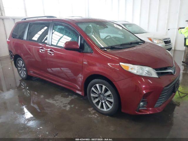  Salvage Toyota Sienna