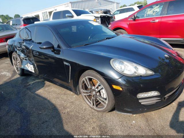  Salvage Porsche Panamera