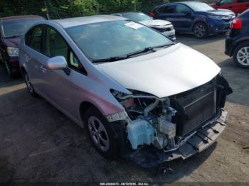  Salvage Toyota Prius