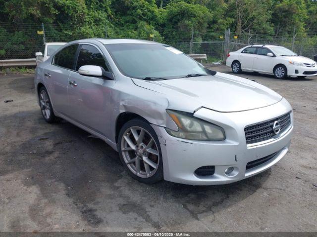  Salvage Nissan Maxima