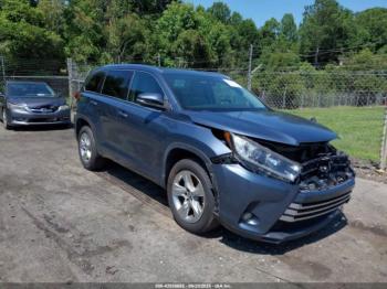  Salvage Toyota Highlander