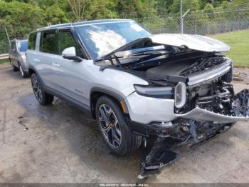  Salvage Rivian R1s