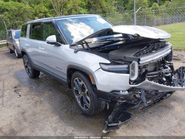  Salvage Rivian R1s