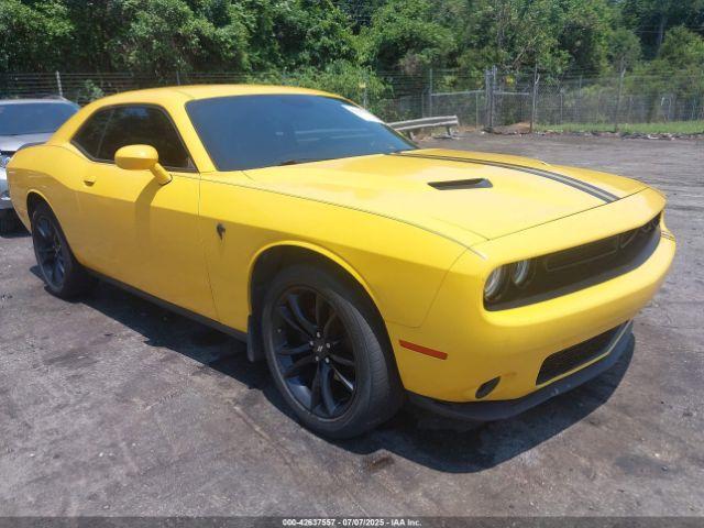  Salvage Dodge Challenger