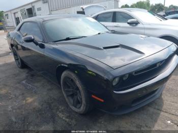  Salvage Dodge Challenger