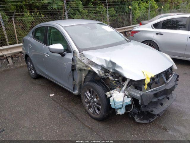  Salvage Toyota Yaris