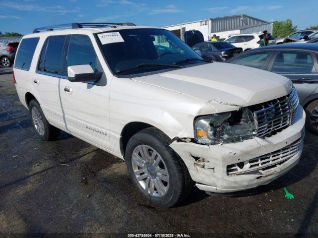  Salvage Lincoln Navigator