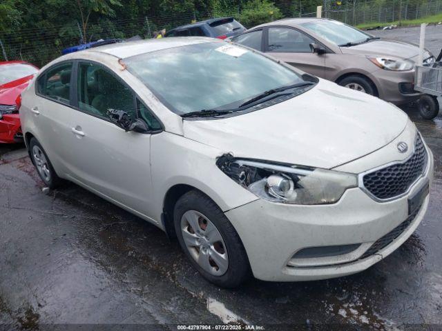  Salvage Kia Forte