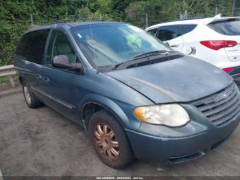  Salvage Chrysler Town & Country