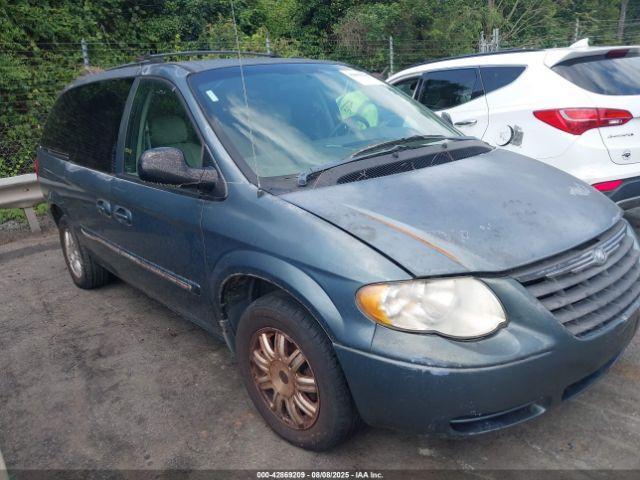  Salvage Chrysler Town & Country