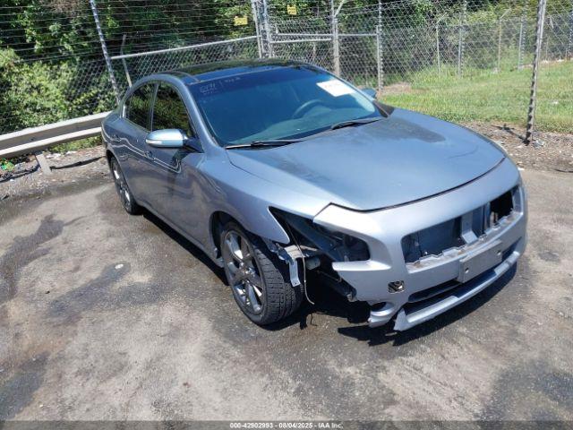  Salvage Nissan Maxima