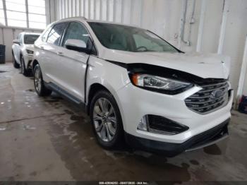  Salvage Ford Edge