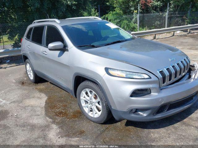  Salvage Jeep Cherokee