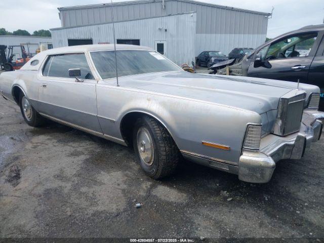  Salvage Lincoln Continenta
