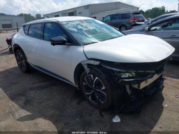  Salvage Kia EV6