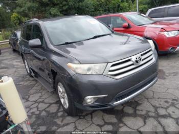  Salvage Toyota Highlander