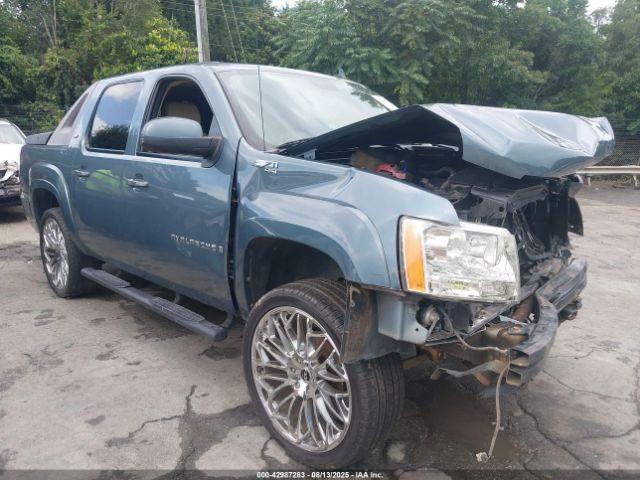  Salvage Chevrolet Avalanche 1500