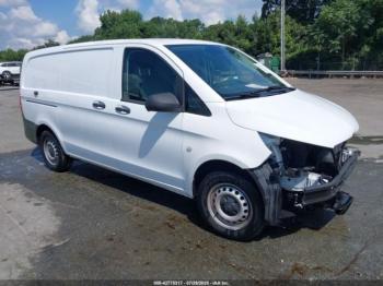  Salvage Mercedes-Benz Metris