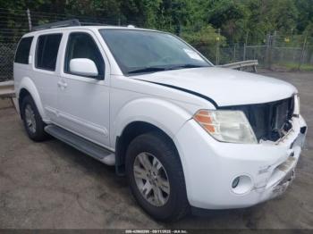  Salvage Nissan Pathfinder