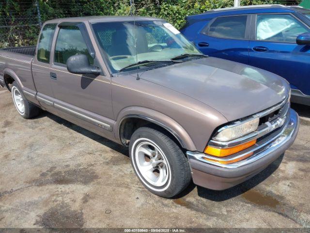  Salvage Chevrolet S-10