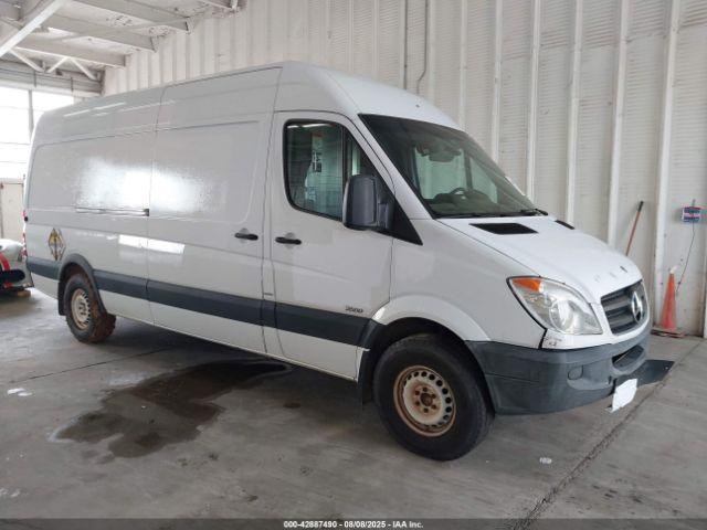  Salvage Mercedes-Benz Sprinter 2500