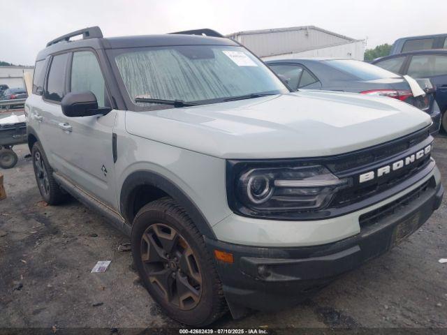  Salvage Ford Bronco