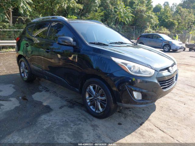  Salvage Hyundai TUCSON