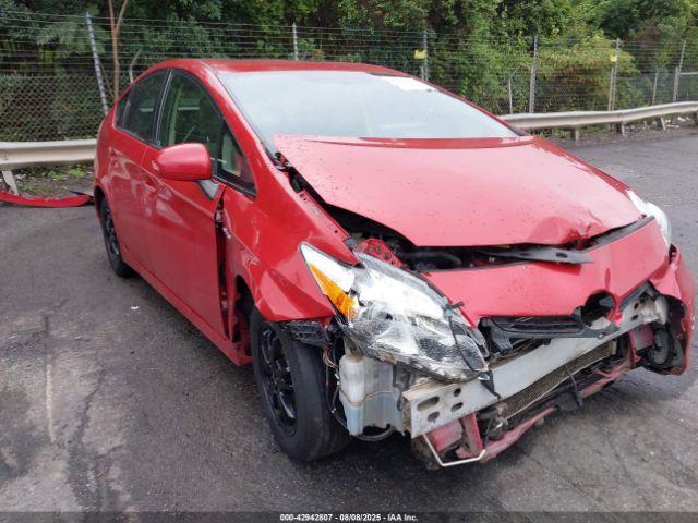  Salvage Toyota Prius