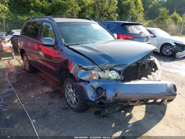  Salvage Toyota Highlander