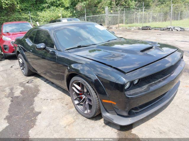  Salvage Dodge Challenger
