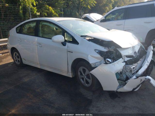  Salvage Toyota Prius