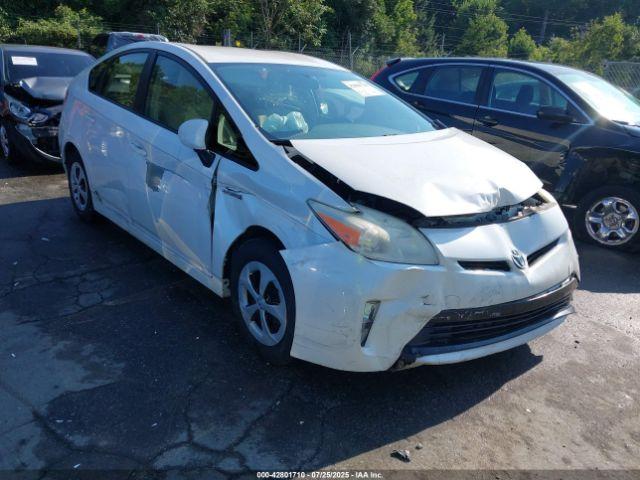  Salvage Toyota Prius