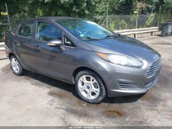  Salvage Ford Fiesta