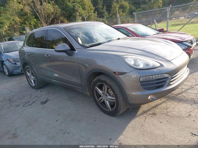  Salvage Porsche Cayenne