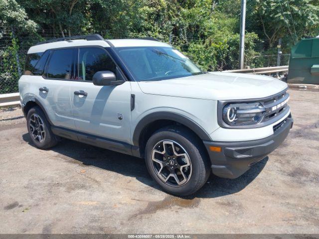  Salvage Ford Bronco