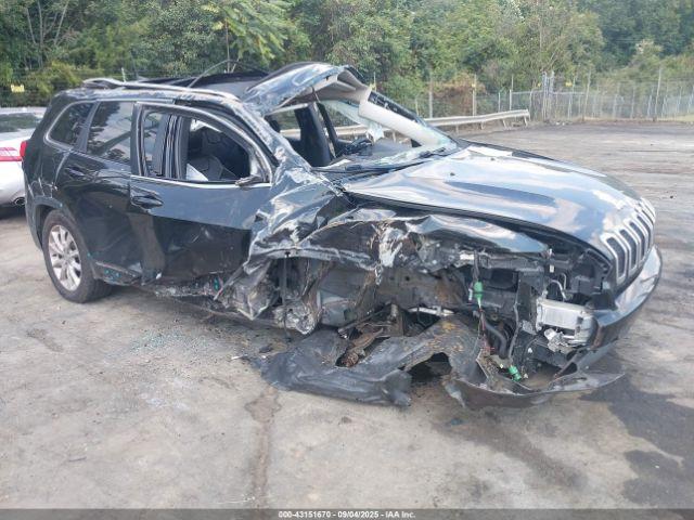 Salvage Jeep Cherokee