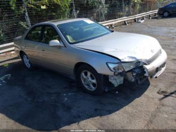  Salvage Lexus Es