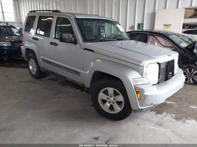 Salvage Jeep Liberty