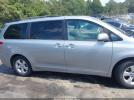 Toyota Sienna Le V6 8 Passenger Image 11