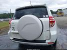 Toyota RAV4 Image 11
