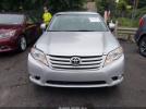 Toyota Avalon Limited Image 9