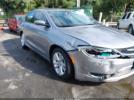 Chrysler 200 Limited Image 2