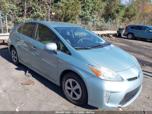  Salvage Toyota Prius