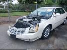 Cadillac DTS Luxury Collection Image 12