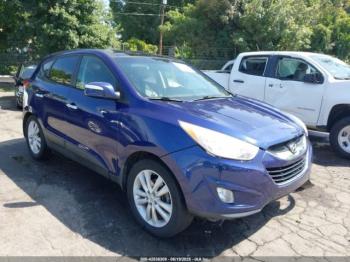  Salvage Hyundai TUCSON
