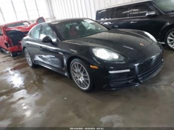  Salvage Porsche Panamera